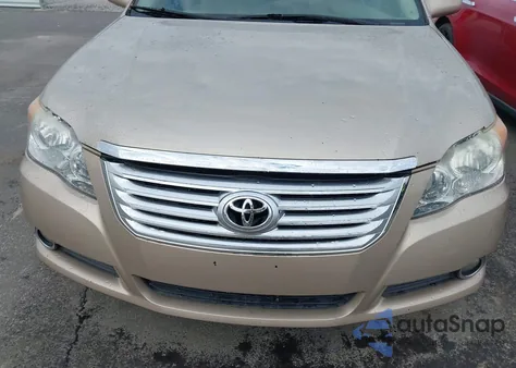 2008 Toyota Avalon Limited z USA, uszkodzony, nr VIN 4T1BK36BX8U261052